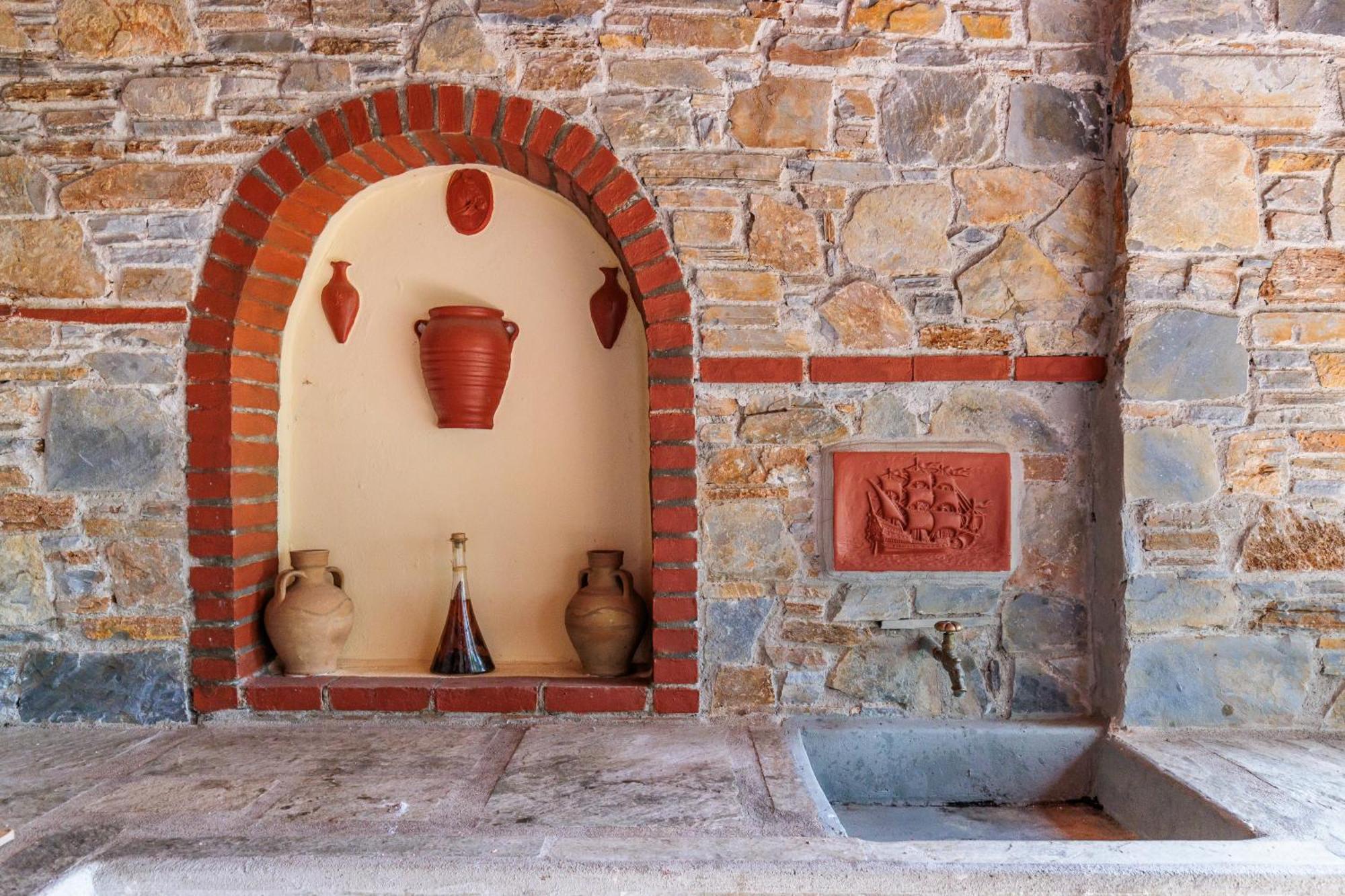 Pefkos Panormos (Skopelos)
